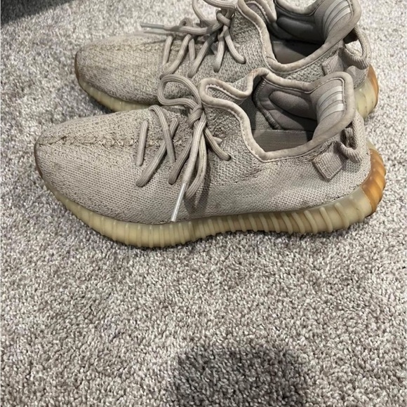 Adidas yezzys - Picture 3 of 4